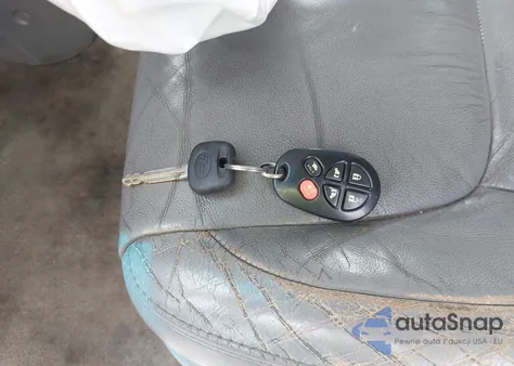 2008 Toyota Sienna Limited из США, поврежденный, VIN 5TDBK22C38S016742